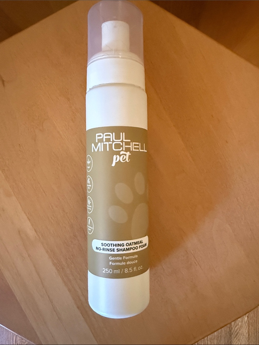 Paul Mitchell Soothing Oatmeal No rinse shampoo foam for dogs